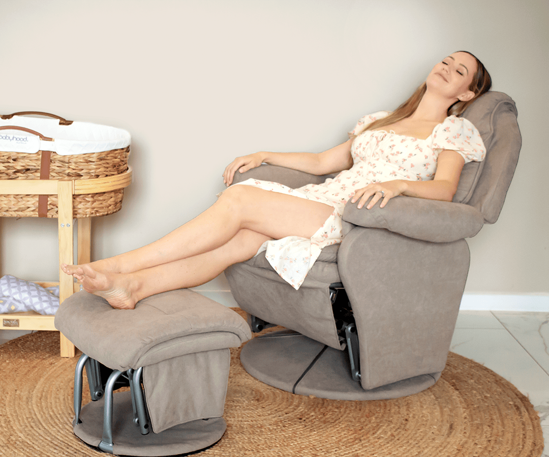 كرسي هزاز للرضاعة من فوغ مع مسند قدم، قماش رمادي فولاذي