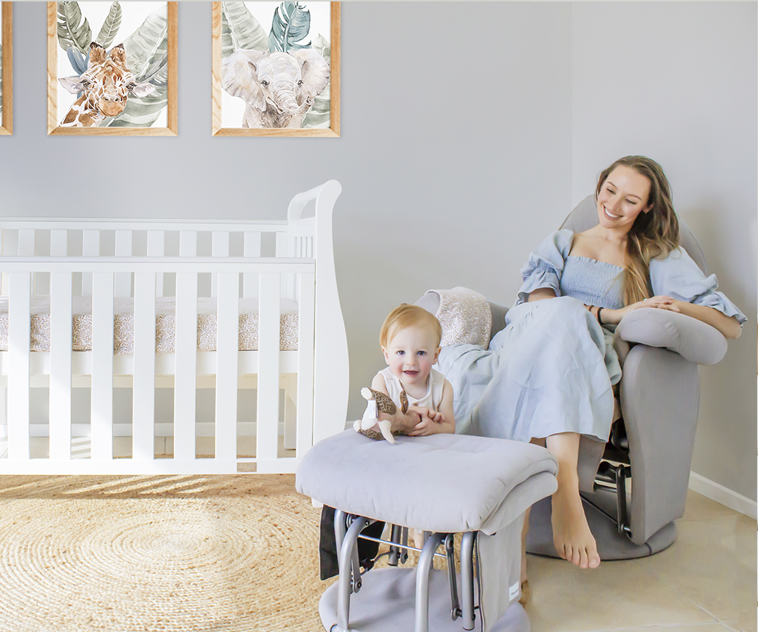 كرسي هزاز للرضاعة من فوغ مع مسند قدم، قماش رمادي فولاذي