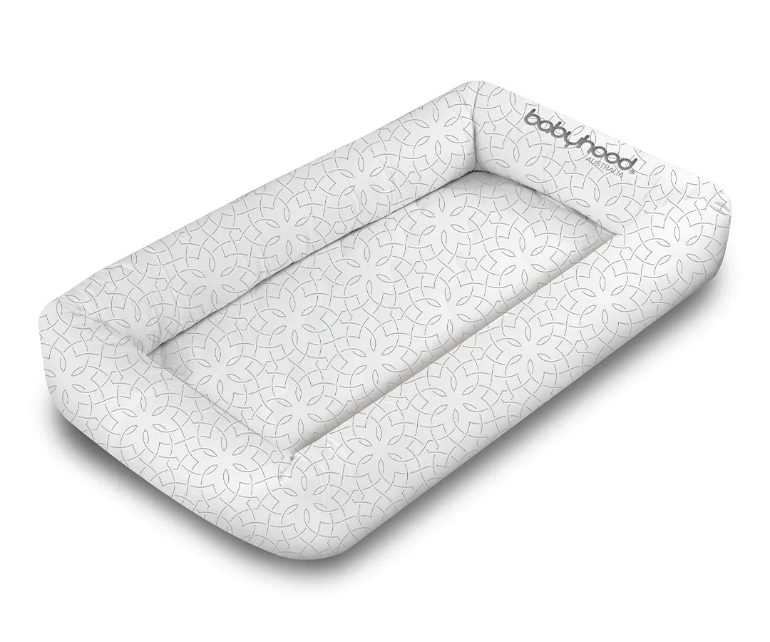 Babyhood Cosy Crib in mosaic pattern, soft baby lounger, white with geometric design