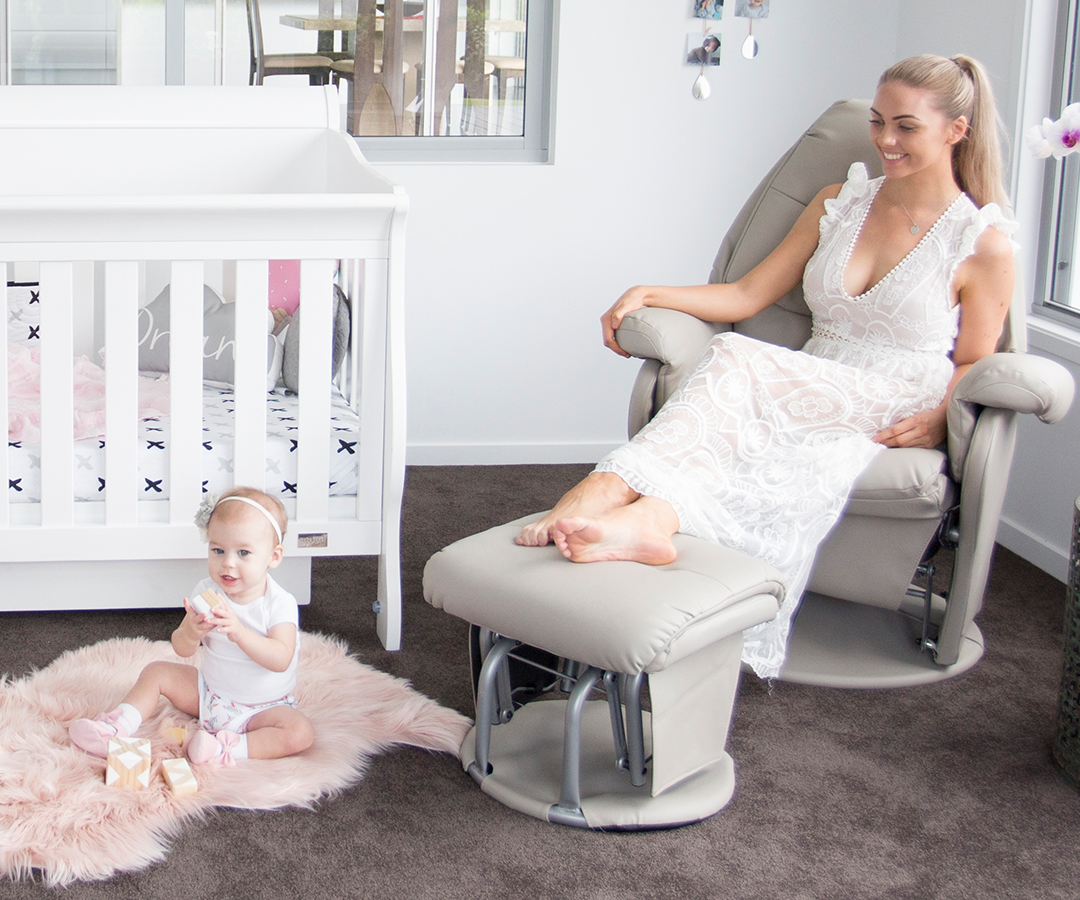 Vogue Feeding Glider Chair & Ottoman Boucle Cream